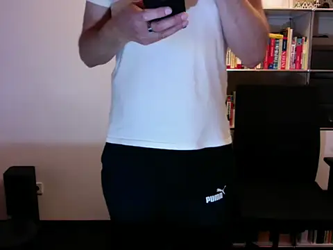 Slave 75 online show from September 2025 05:56:01 PM