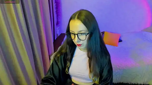 Snapshot of CurlySteph chatting on October 2025 10:13:01 PM CurlySteph online show from October 2025 10:13:01 PM