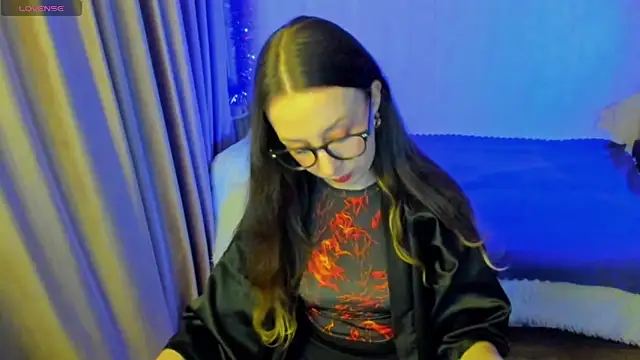 CurlySteph online show from December 2025 05:22:02 PM