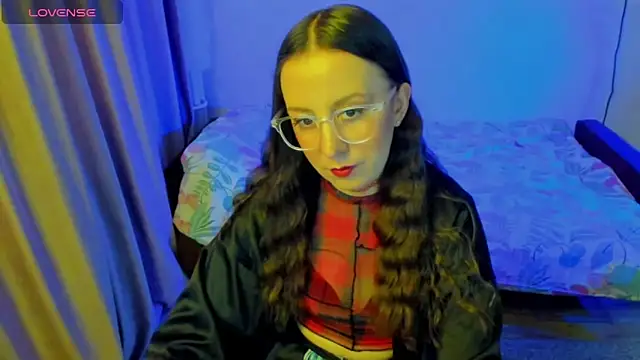 CurlySteph online show from June 2026 05:23:02 PM