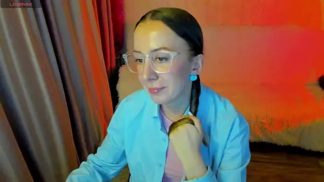 CurlySteph online show from November 2025 05:35:01 PM