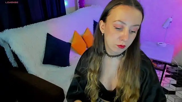 Snapshot of CurlySteph chatting on March 2025 07:57:02 PM CurlySteph online show from March 2025 07:57:02 PM
