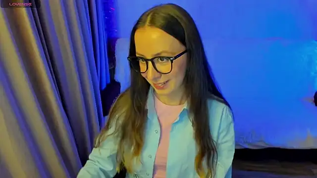 CurlySteph online show from October 2025 04:50:01 PM