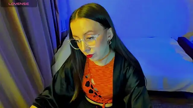 CurlySteph online show from April 2026 07:39:02 PM