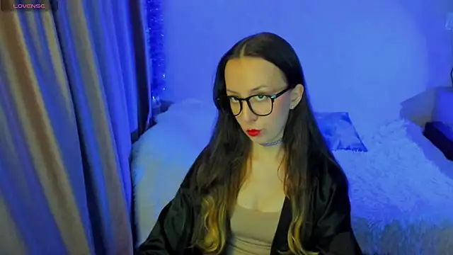 Snapshot of CurlySteph chatting on October 2025 04:38:02 PM CurlySteph online show from October 2025 04:38:02 PM