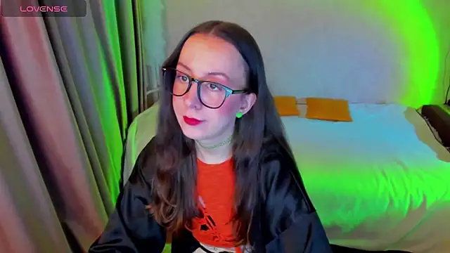 CurlySteph online show from February 2026 07:03:01 PM