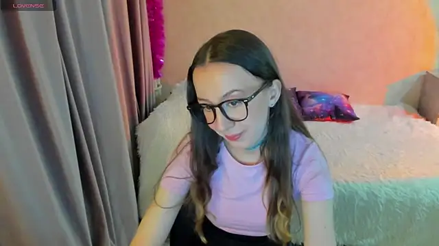 Snapshot of CurlySteph chatting on September 2025 06:18:02 PM CurlySteph online show from September 2025 06:18:02 PM