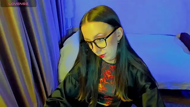 CurlySteph online show from April 2026 08:03:02 PM