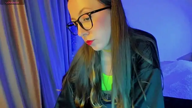 Snapshot of CurlySteph chatting on October 2025 06:30:01 PM CurlySteph online show from October 2025 06:30:01 PM