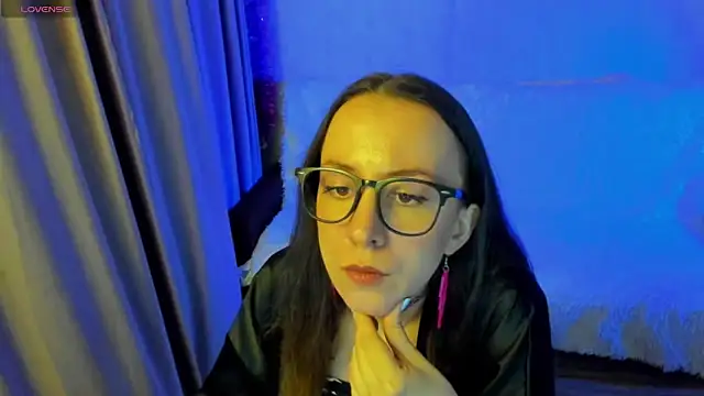 CurlySteph online show from November 2025 07:39:01 PM