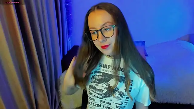 Snapshot of CurlySteph chatting on October 2025 04:31:02 PM CurlySteph online show from October 2025 04:31:02 PM