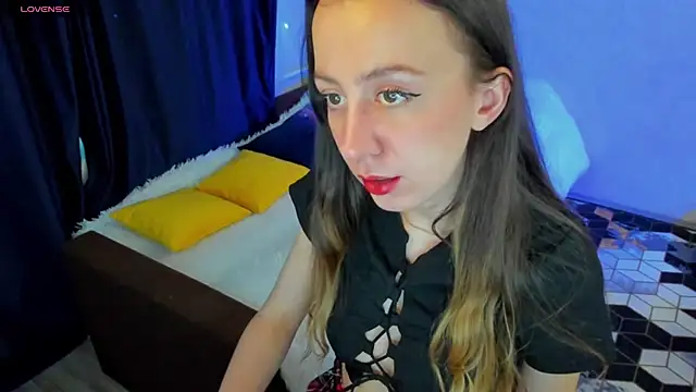 Snapshot of CurlySteph chatting on March 2025 10:08:02 PM CurlySteph online show from March 2025 10:08:02 PM