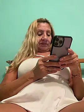 camelia3 online show from October 2025 12:43:01 AM