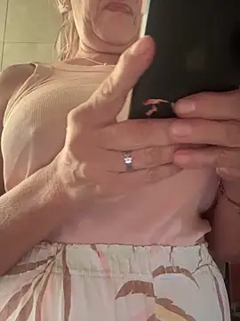 camelia3 online show from December 2025 10:16:02 AM