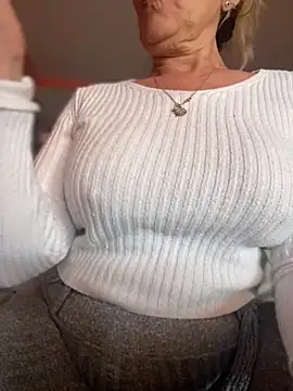 Snapshot of camelia3 chatting on February 2026 03:32:02 PM camelia3 online show from February 2026 03:32:02 PM