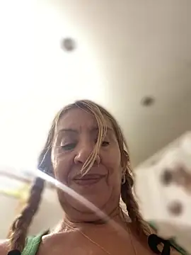 Snapshot of camelia3 chatting on December 2025 01:13:02 PM camelia3 online show from December 2025 01:13:02 PM