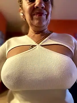 Snapshot of camelia3 chatting on January 2026 11:02:02 AM camelia3 online show from January 2026 11:02:02 AM