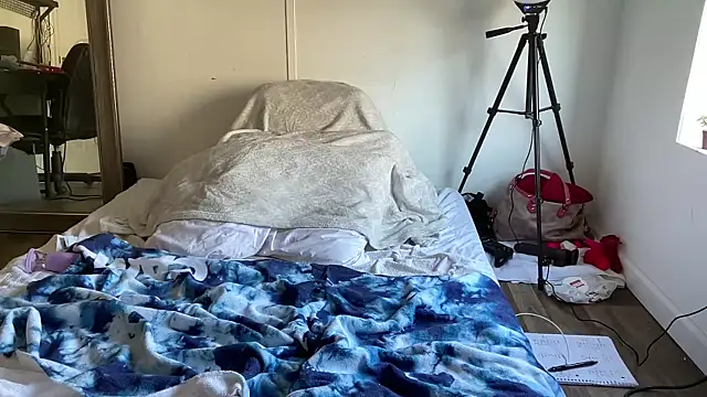 magicsparkles online show from January 2025 09:37:01 PM