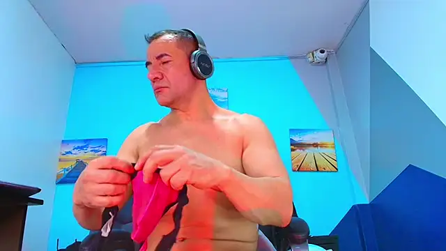 juanses n toro online show from November 2025 01:04:01 PM