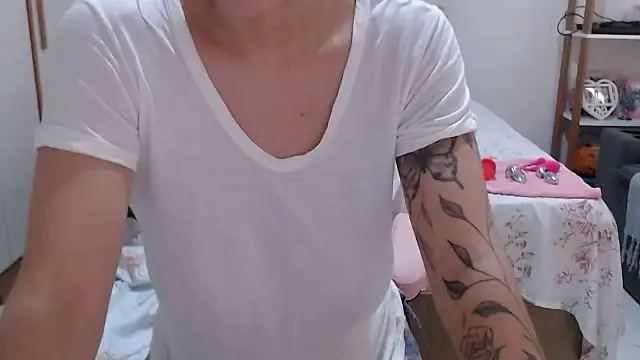bustycarly online show from June 2026 01:56:02 PM