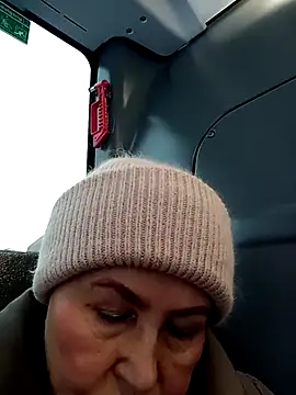 Hottie-Mom online show from February 2026 12:14:01 PM