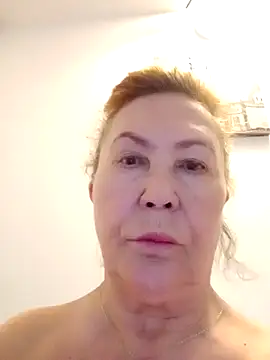 Hottie-Mom online show from April 2026 07:31:02 AM