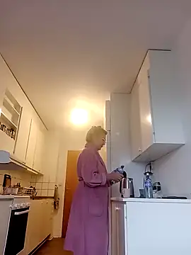 Hottie-Mom online show from October 2025 08:26:01 AM