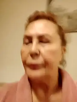 Hottie-Mom online show from December 2025 09:25:02 PM