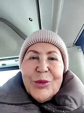 Hottie-Mom online show from February 2026 10:45:02 AM