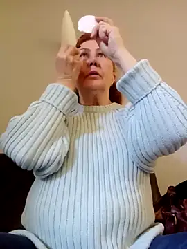 Hottie-Mom online show from April 2026 07:48:01 AM