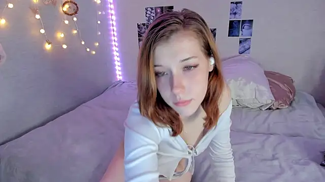 YunaPeace online show from December 2025 11:34:01 AM