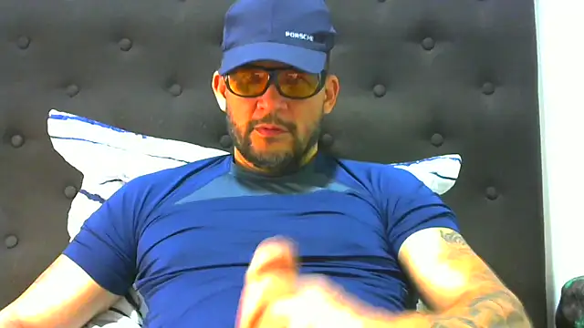 altenori112 online show from November 2025 10:21:01 PM