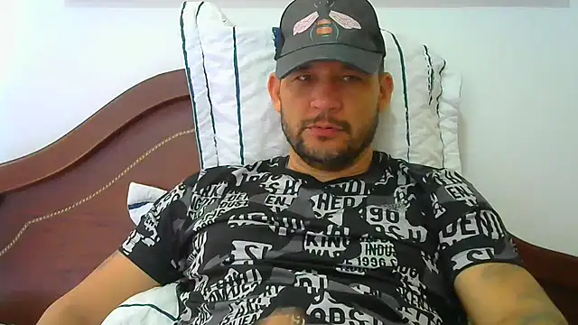 altenori112 online show from December 2025 02:43:02 PM