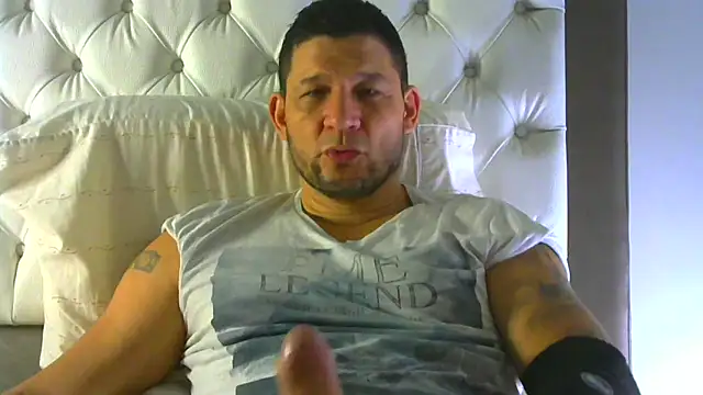 altenori112 online show from February 2026 12:35:01 PM