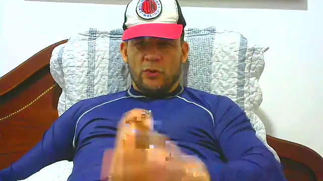 Snapshot of altenori112 chatting on April 2026 02:31:01 AM altenori112 online show from April 2026 02:31:01 AM