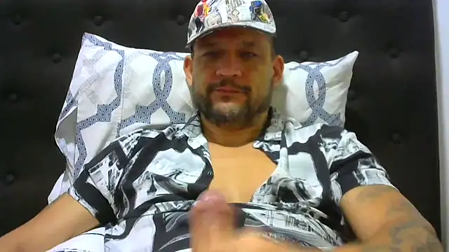 altenori112 online show from October 2025 12:36:01 PM