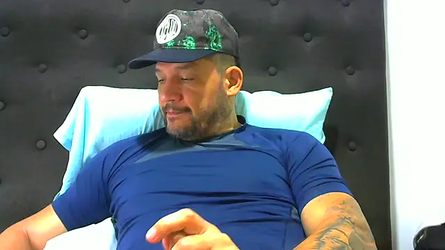 altenori112 online show from November 2025 02:17:02 PM