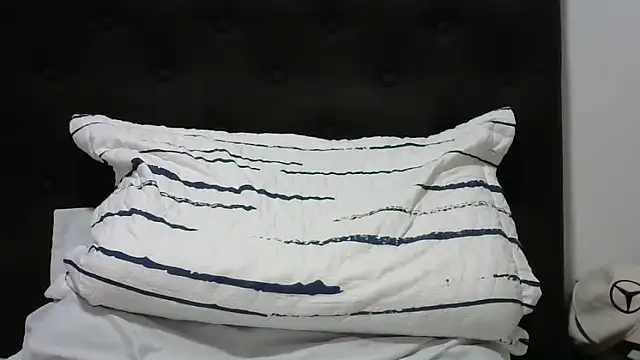 altenori112 online show from November 2025 12:26:01 PM