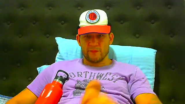 altenori112 online show from April 2026 10:07:01 PM