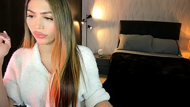 Snapshot of Kimy_Angel chatting on December 2024 02:15:02 AM Kimy Angel online show from December 2024 02:15:02 AM