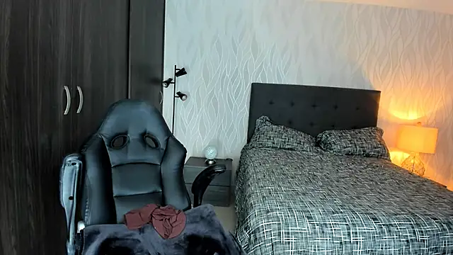 Snapshot of Kimy_Angel chatting on February 2025 09:54:02 PM Kimy Angel online show from February 2025 09:54:02 PM