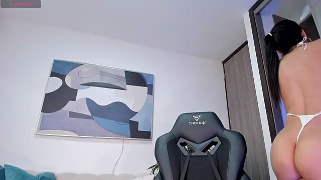 Snapshot of SaraParker_ chatting on February 2025 06:42:02 PM SaraParker online show from February 2025 06:42:02 PM