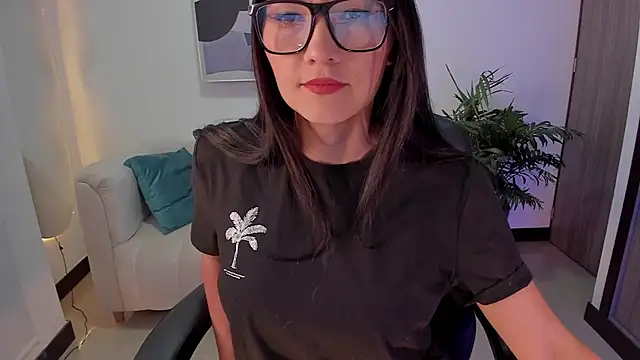 Snapshot of SaraParker_ chatting on March 2025 12:53:01 AM SaraParker online show from March 2025 12:53:01 AM