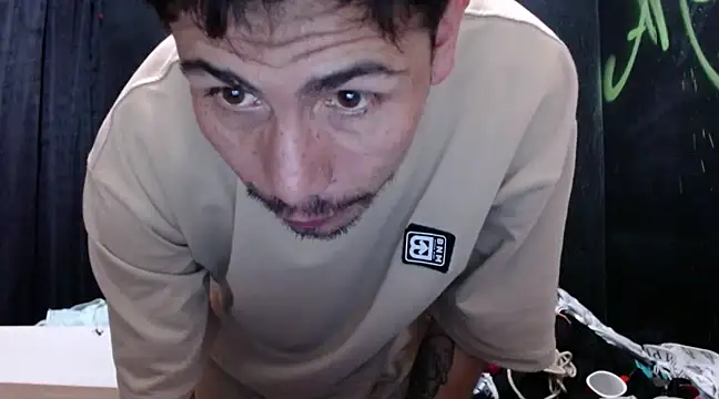 Snapshot of dannnyhot24 chatting on December 2024 07:11:02 PM dannnyhot24 online show from December 2024 07:11:02 PM