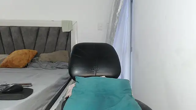 Snapshot of fisting_room chatting on November 2025 10:21:02 PM fisting room online show from November 2025 10:21:02 PM