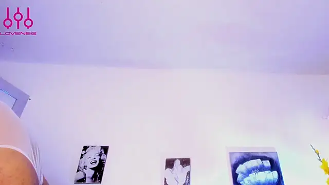 Sammybitchx online show from July 2026 12:04:02 PM