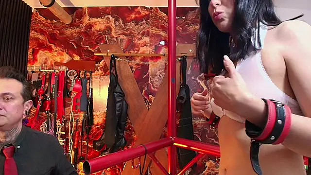 Snapshot of boy_n_girl chatting on October 2025 08:57:01 AM boy n girl online show from October 2025 08:57:01 AM