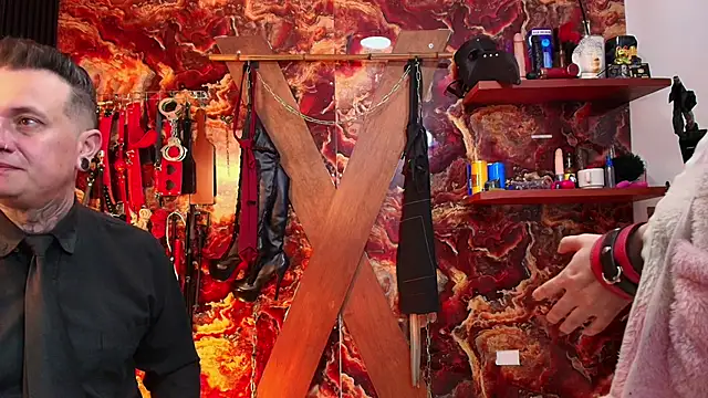 Snapshot of boy_n_girl chatting on November 2025 09:24:02 AM boy n girl online show from November 2025 09:24:02 AM