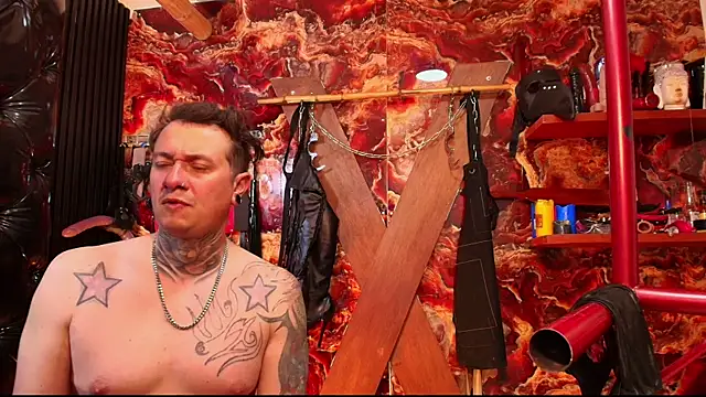 Snapshot of boy_n_girl chatting on December 2025 09:19:02 AM boy n girl online show from December 2025 09:19:02 AM