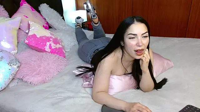 ariana28 online show from January 2026 10:03:02 PM